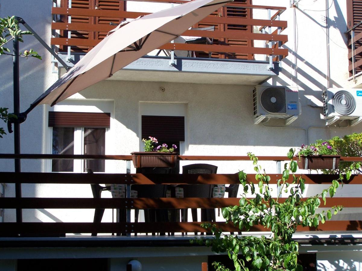 Apartments Sestan 노바야 외부 사진